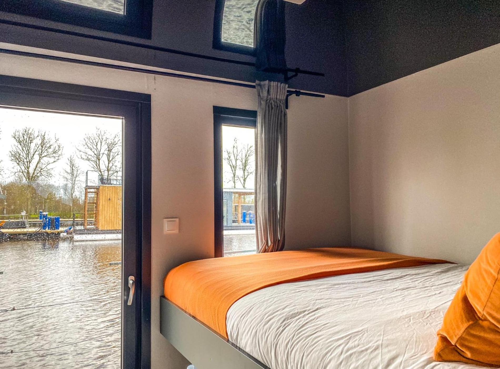 Houseboat Orange Sneekermeer Offingawier Kültér fotó
